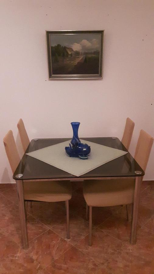 Apartmani Jureta Okrug Gornji Ngoại thất bức ảnh