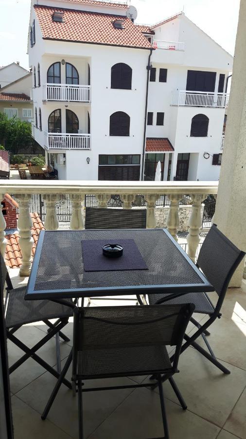 Apartmani Jureta Okrug Gornji Ngoại thất bức ảnh