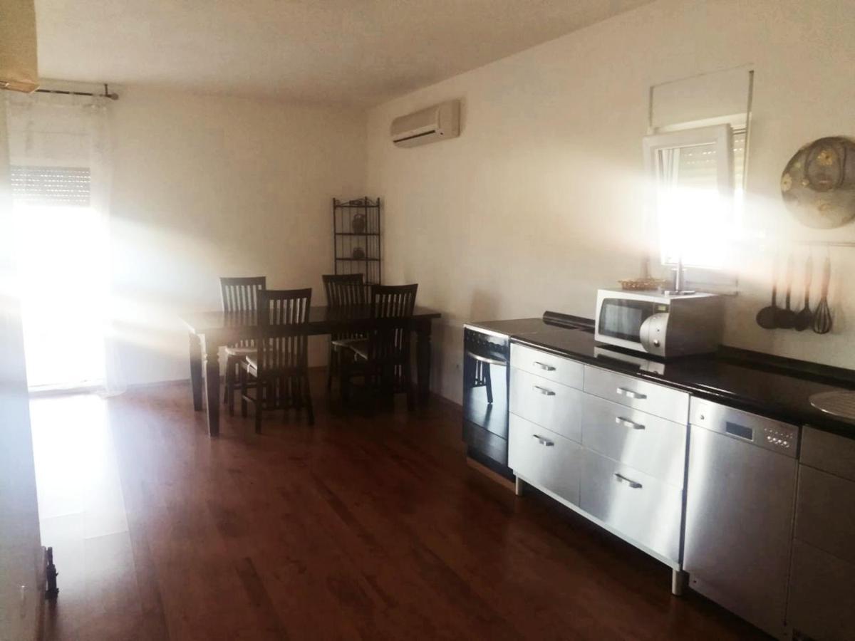 Apartmani Jureta Okrug Gornji Ngoại thất bức ảnh
