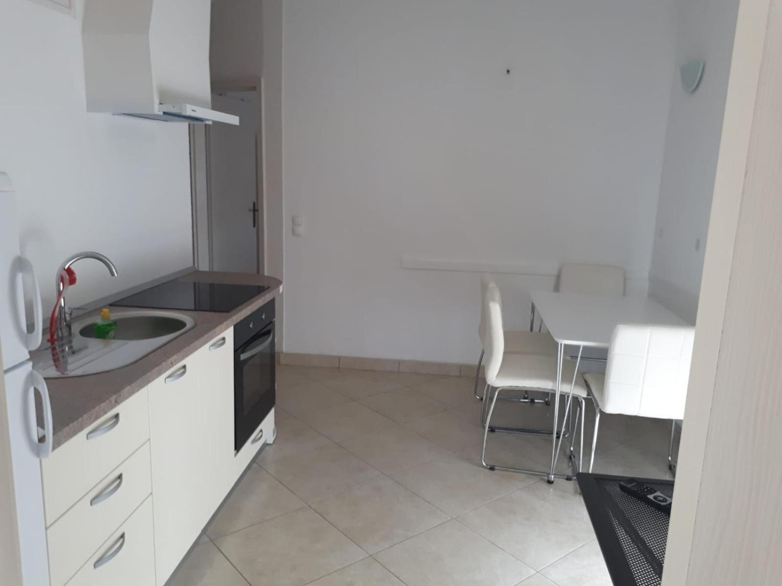 Apartmani Jureta Okrug Gornji Ngoại thất bức ảnh