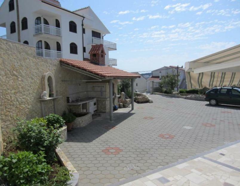 Apartmani Jureta Okrug Gornji Ngoại thất bức ảnh
