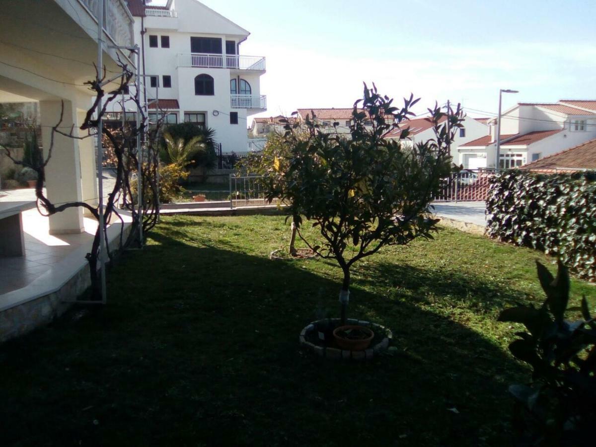 Apartmani Jureta Okrug Gornji Ngoại thất bức ảnh