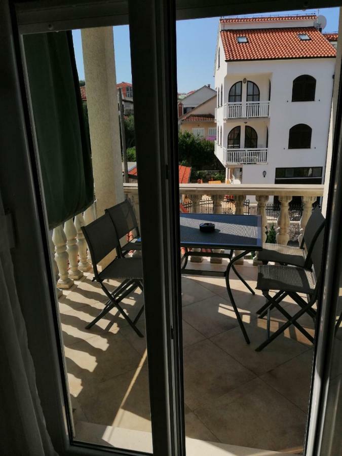 Apartmani Jureta Okrug Gornji Ngoại thất bức ảnh