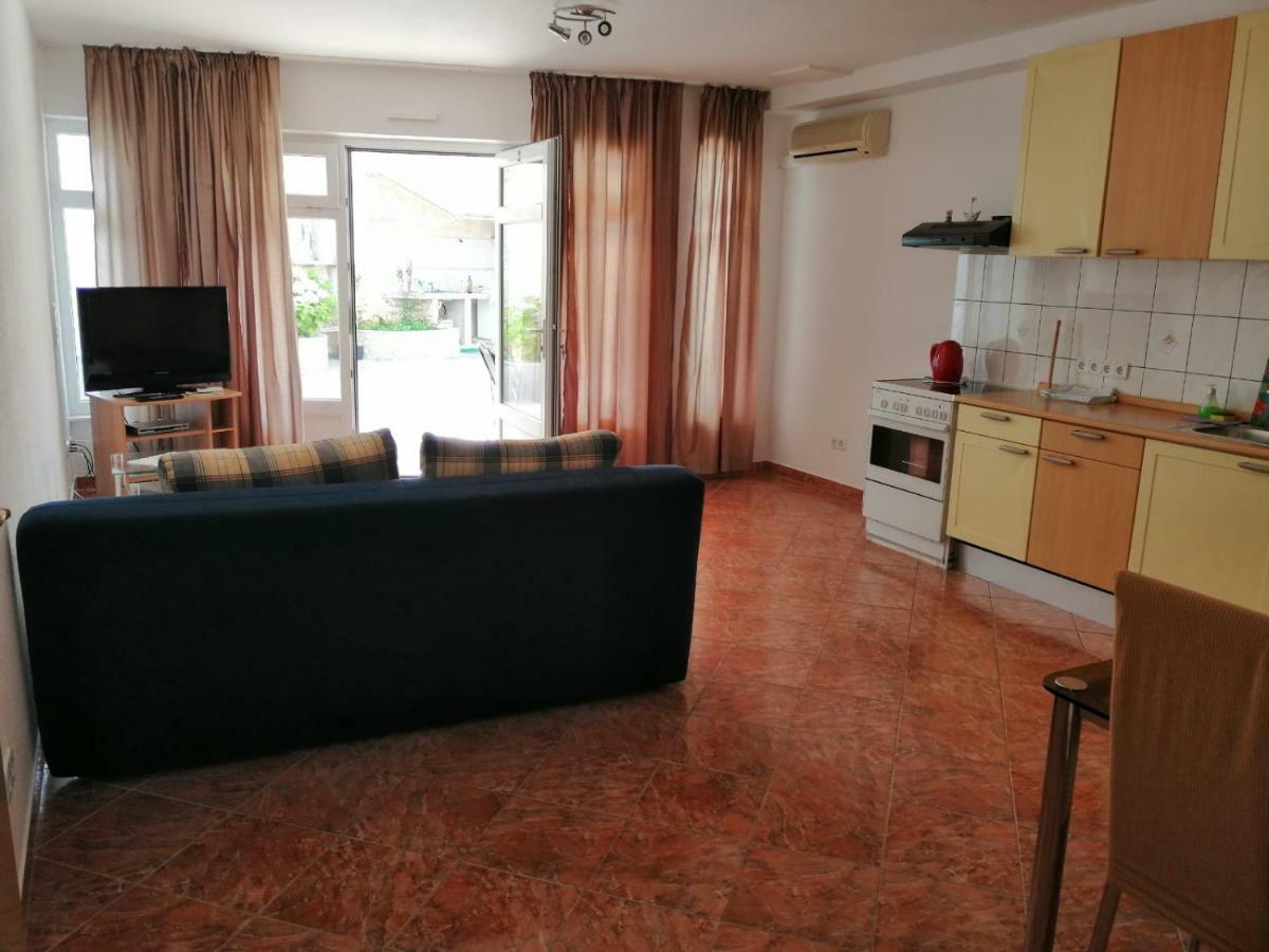 Apartmani Jureta Okrug Gornji Ngoại thất bức ảnh